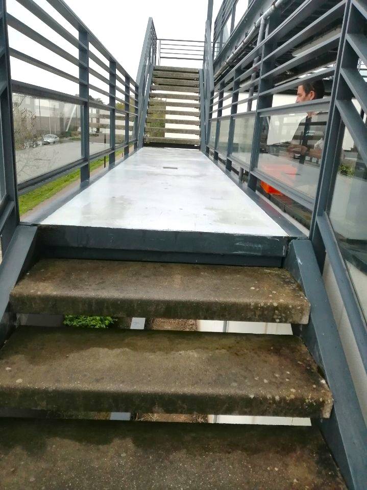 Décapage escaliers extérieurs